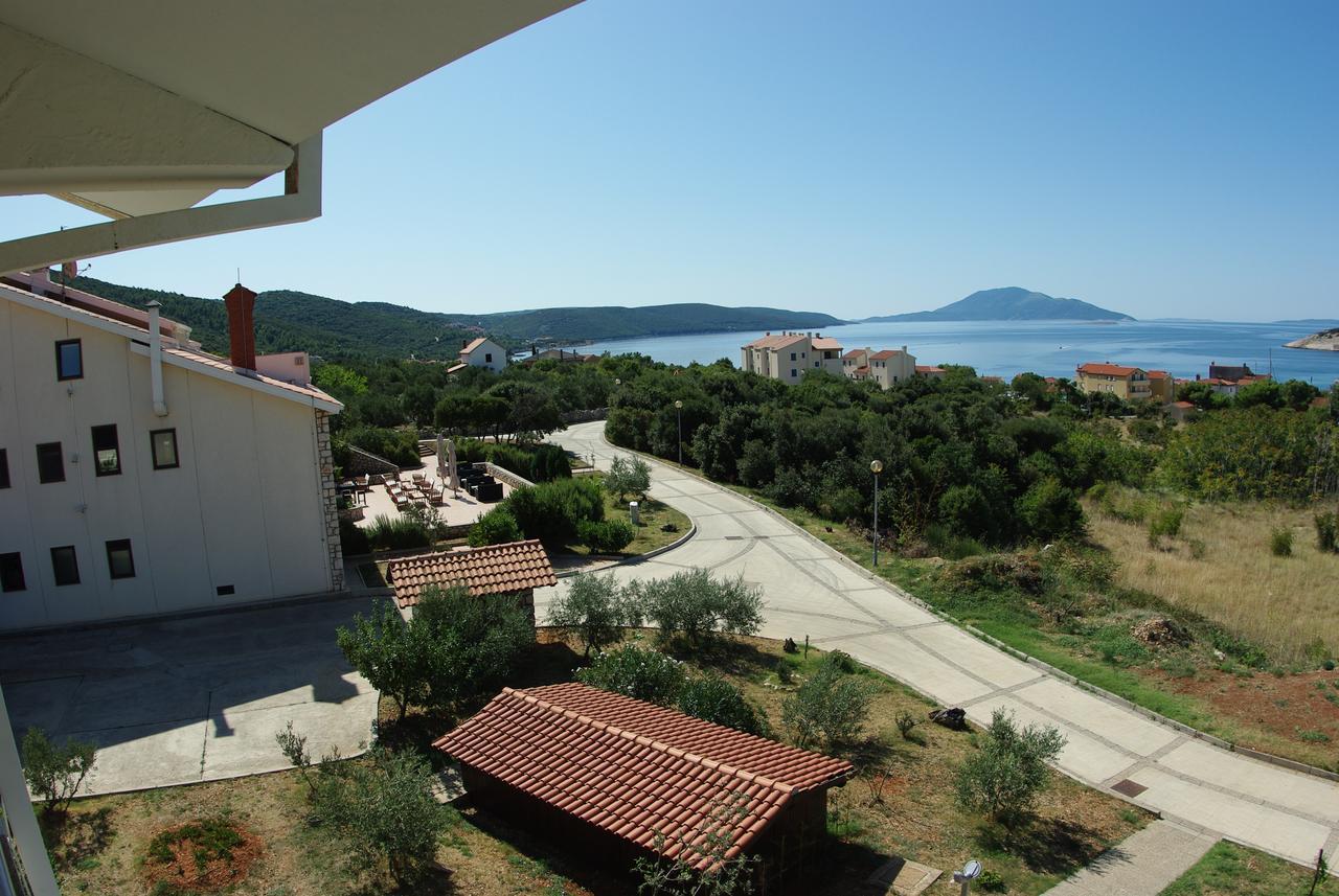 Hotel Zlatni Lav Martinšćica Eksteriør billede